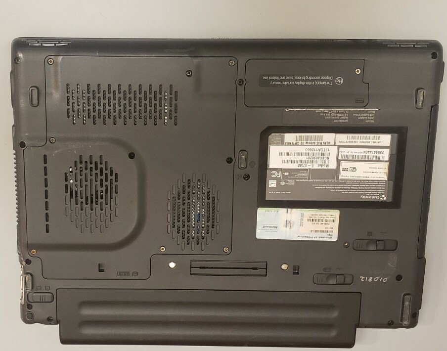 GATEWAY E-475M 15.6″ Intel Core 2 Duo T5470 2GB RAM 120GB HDD WIFI LINUX