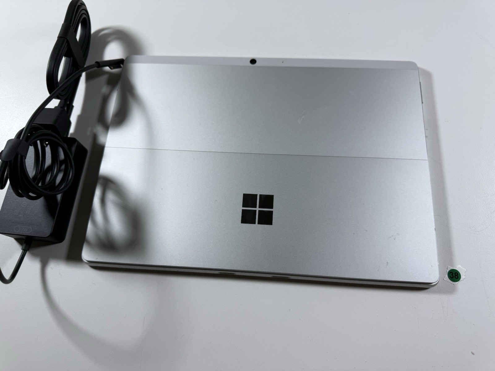 Microsoft Surface Pro 8 (1982) i5-1145G7 – 16GB RAM – 256GB 120Hz – Win 11 Pro