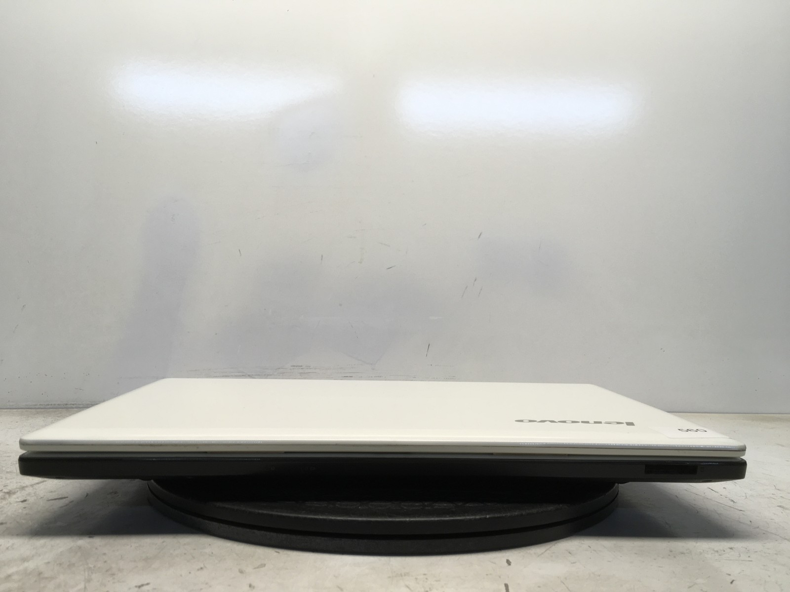 Lenovo IdeaPad Z580 Intel i5-3210M 2.5GHz 4 GB NO HDD No Batt
