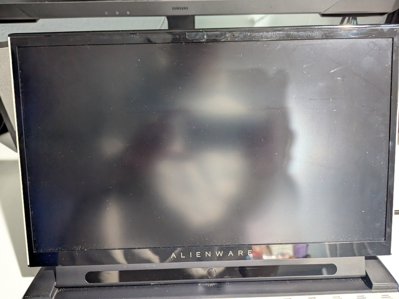 Alienware M15 R2 PARTS OR REPAIR Intel i7-9 – 16GB RAM – NVIDIA RTX 2060