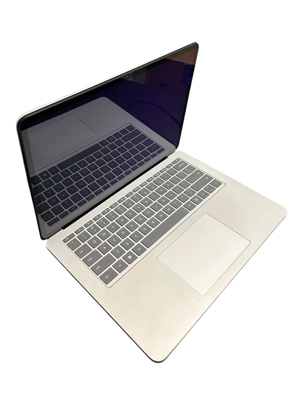 Surface Laptop Studio 14.4″ i7 16GB 512GB RTX 3050 Ti – MUST READ