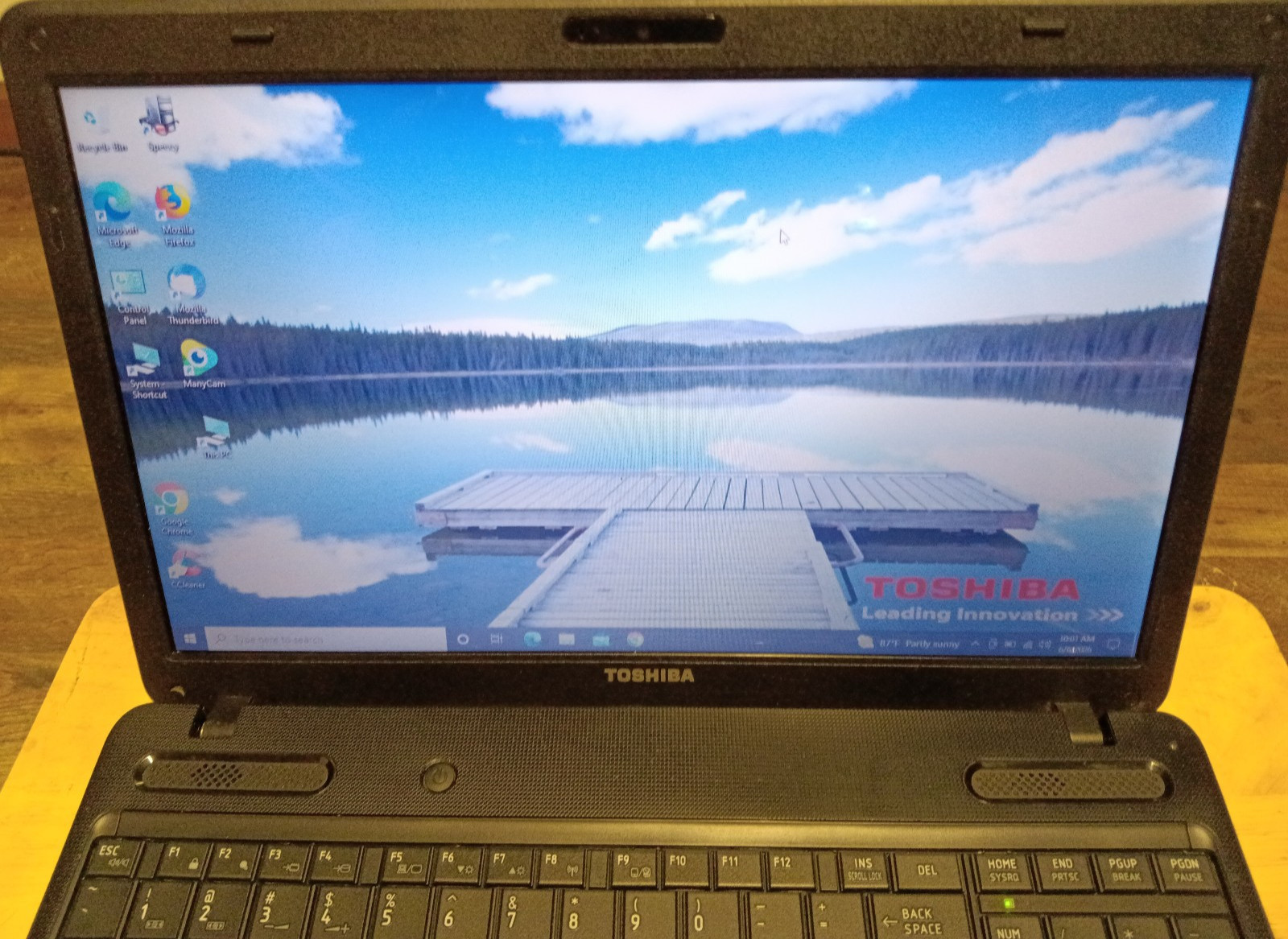 Toshiba C655D-S5529/Amd E-300 1.30ghz/6gb/120gbSSD/Windows 10 Home/15.6″/Vga