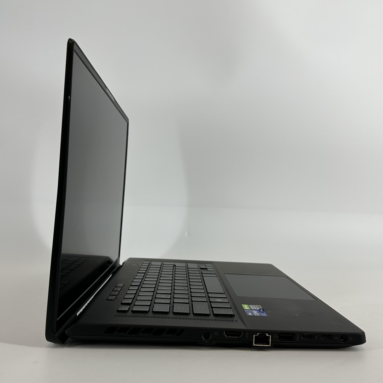 Asus ROG Zephyrus M16 GU603 QHD+ 2.5 GHz i9-12900H 40GB 1TB SSD RTX 3070 Ti