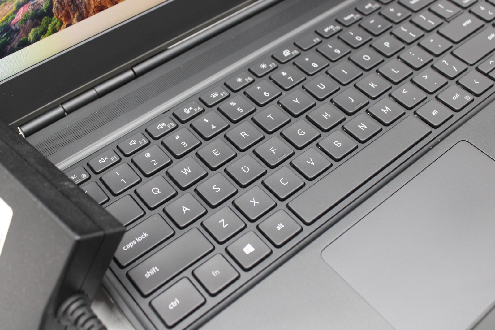 Dell Precision 7550 – W11, 512GB NVMe, 32GB RAM, Intel i7-10850H, Quadro T2000