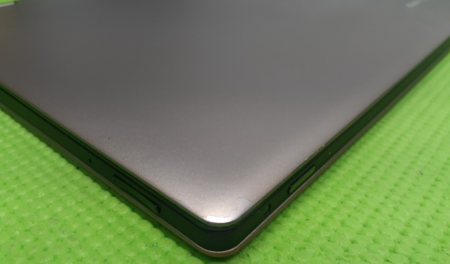 Lenovo Ideapad Yoga 13 Laptop Intel Core i7-3537U 8GB NO SSD NO OS