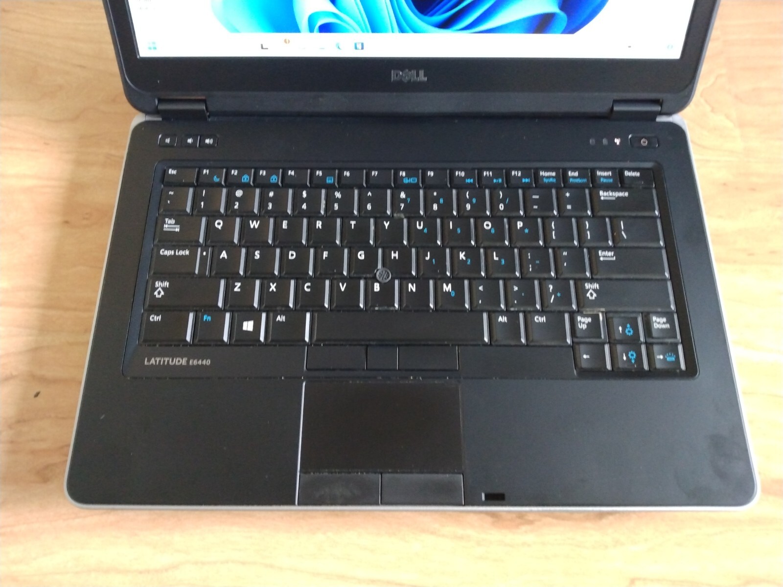 Used Dell Latitude E6440 Core i7 Windows 11 500gb SSD Drive 16gb RAM laptop
