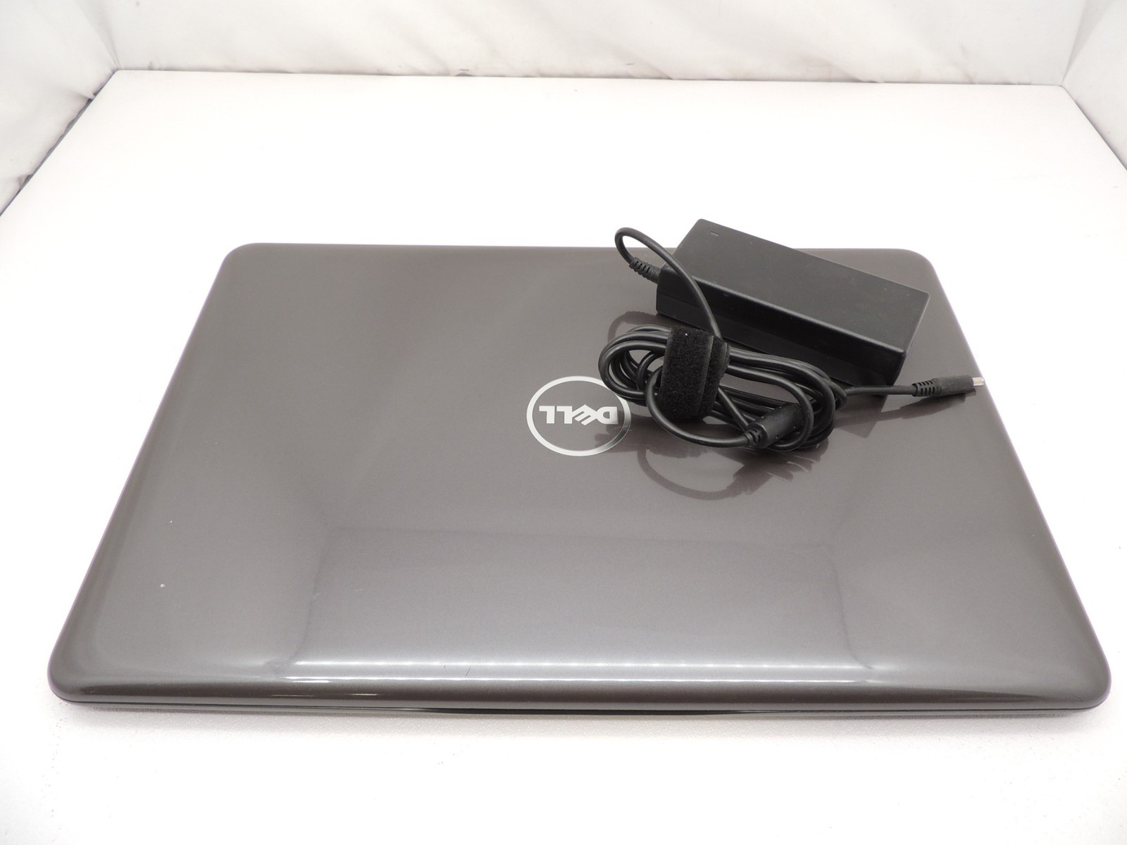 Dell Inspiron 17 5767 17.3 Wide Core i5 7200U 8GB 500G SSD Complete Laptop No OS