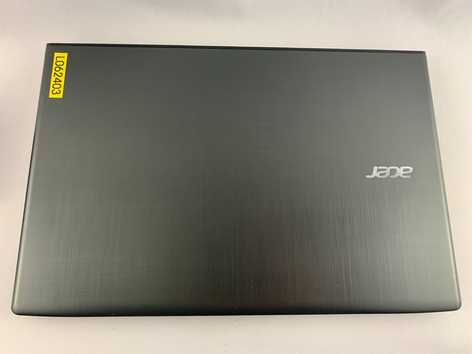Acer Aspire E5-575 Laptop Intel Core i5-7200U 2.5GHz, 8GB RAM, 256GB SSD, W10H