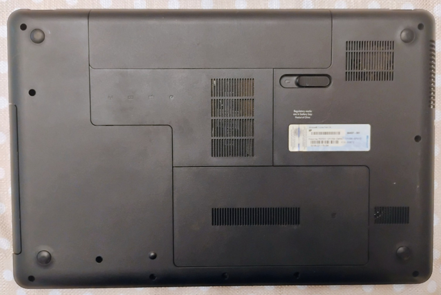 HP 2000-416DX Laptop – Win7Home/AMD E300 1.3GHz/4GB RAM/750GB HD