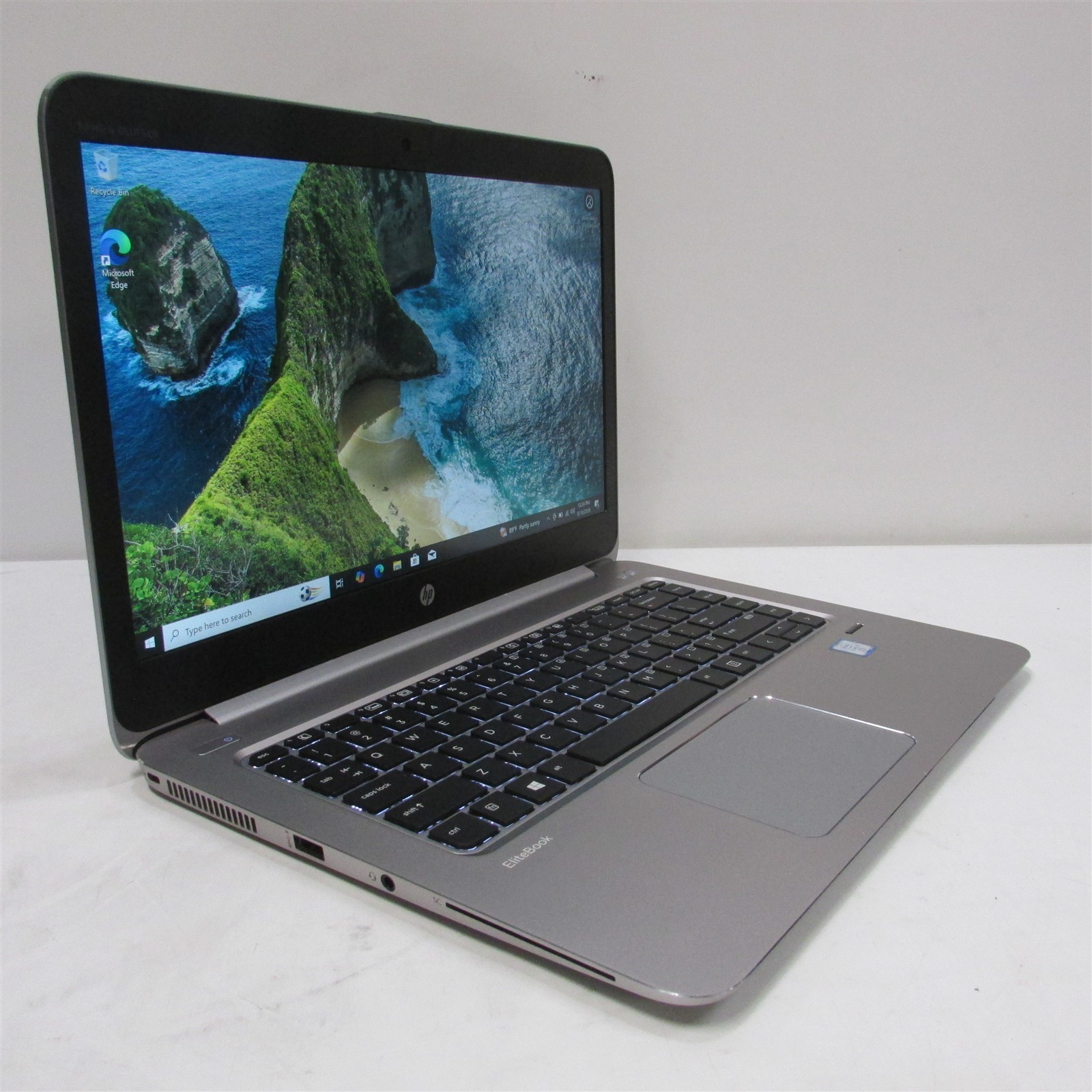 HP Elitebook Folio 1040 G3 i7-6600U 2.6GHz 16GB RAM 256GB m.2 14″ W10P COSM DMG