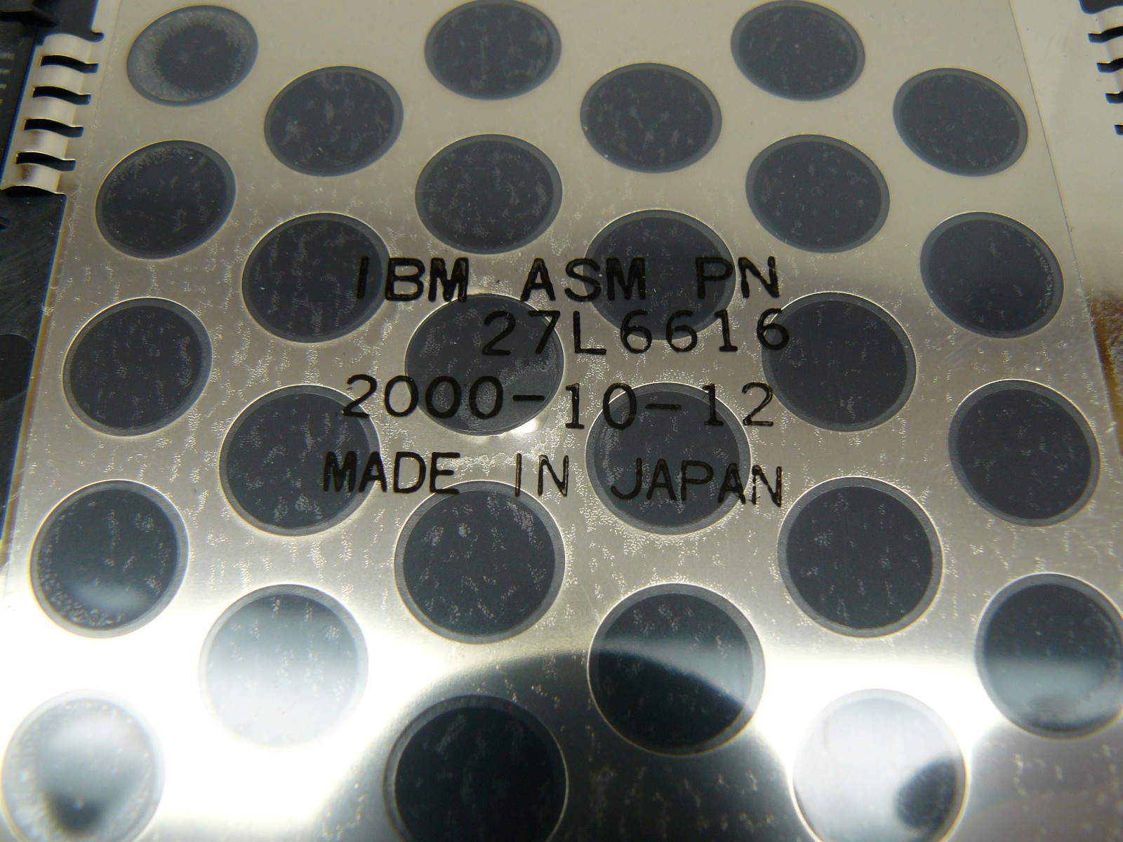 IBM Thinkpad A20m – For Parts/Repair, No Power – Celeron 500MHz, 64MB RAM – 2000