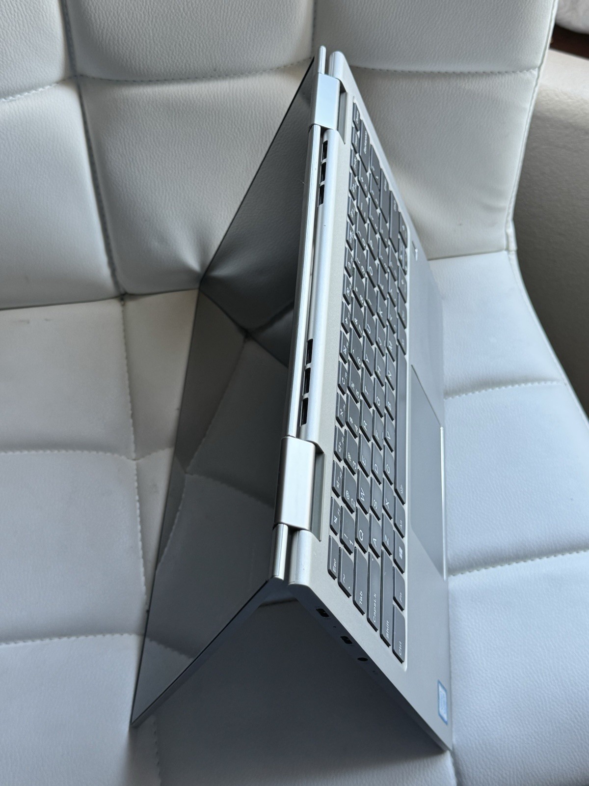 Lenovo YOGA 730-13IKB 81CT Core i5-8250U @1.6GHz 8GB Ram 256GB SSD Not Touch Scr