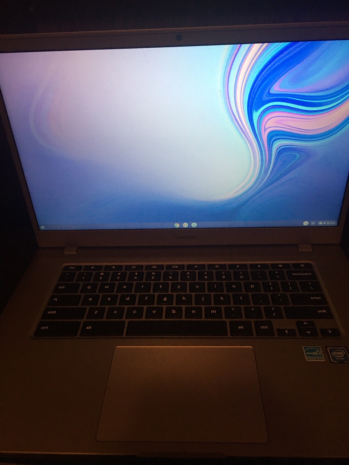 Samsung Chromebook 15.6″ (32GB eMMC, Intel Celeron, 1.1GHz, 4GB RAM) – Platinum