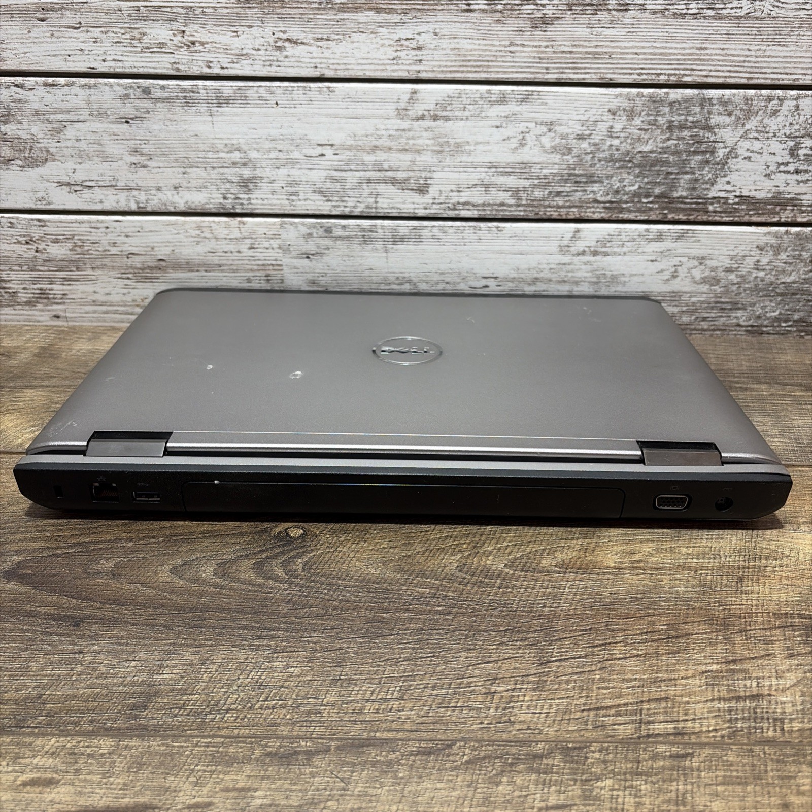 Dell Vostro 3555 15″ Laptop AMD E-3000M-MZ *Parts Only*