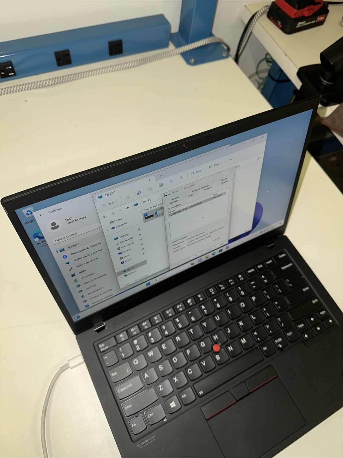 Lenovo ThinkPad X1 Carbon Gen 8 14″ FHD i5-10210U 16GB 512GB SSD Windows 11 Pro