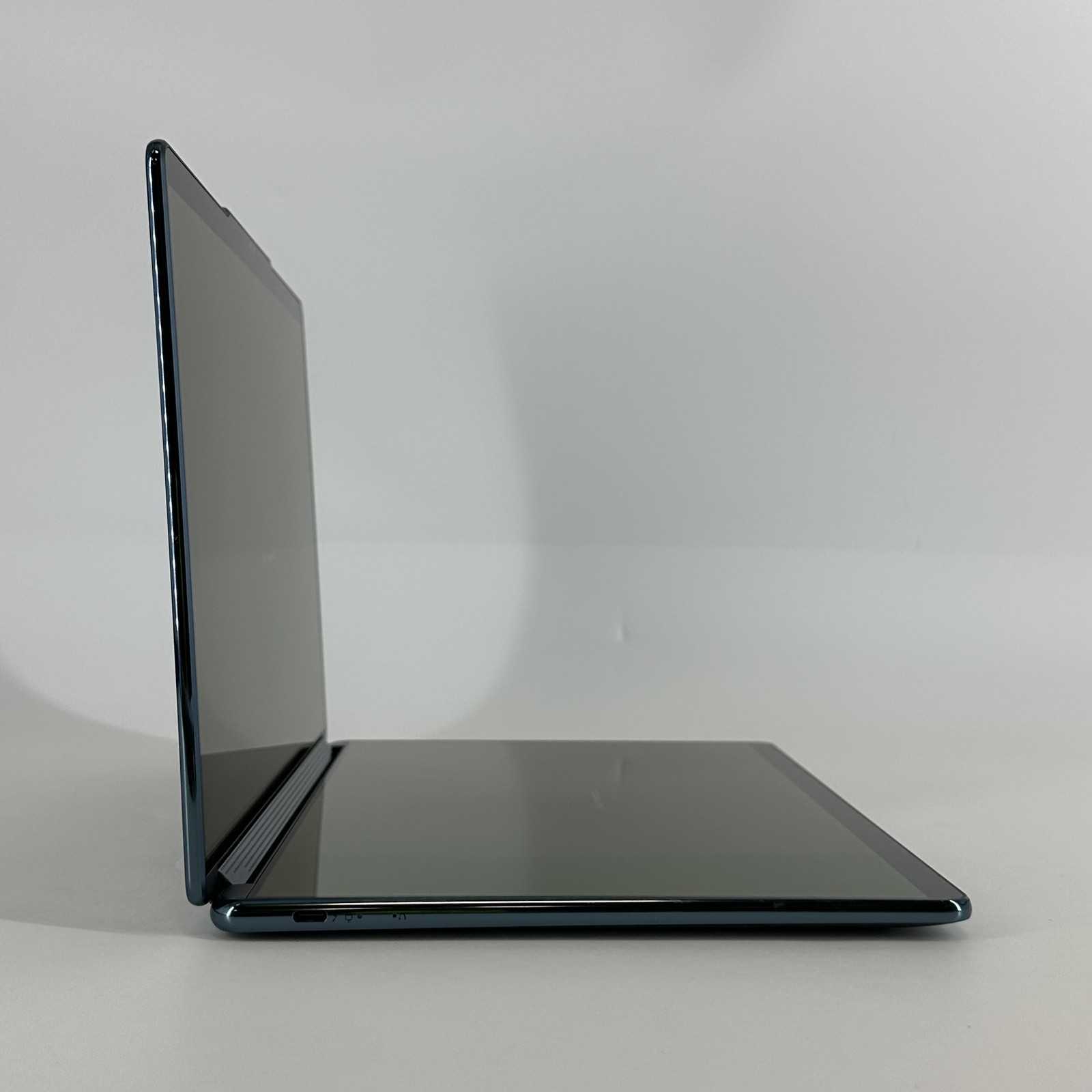 Lenovo Yoga Book 9i 13.3 QHD+ TOUCH 1.7 GHz i7-1355U 16GB 512GB SSD Excellent