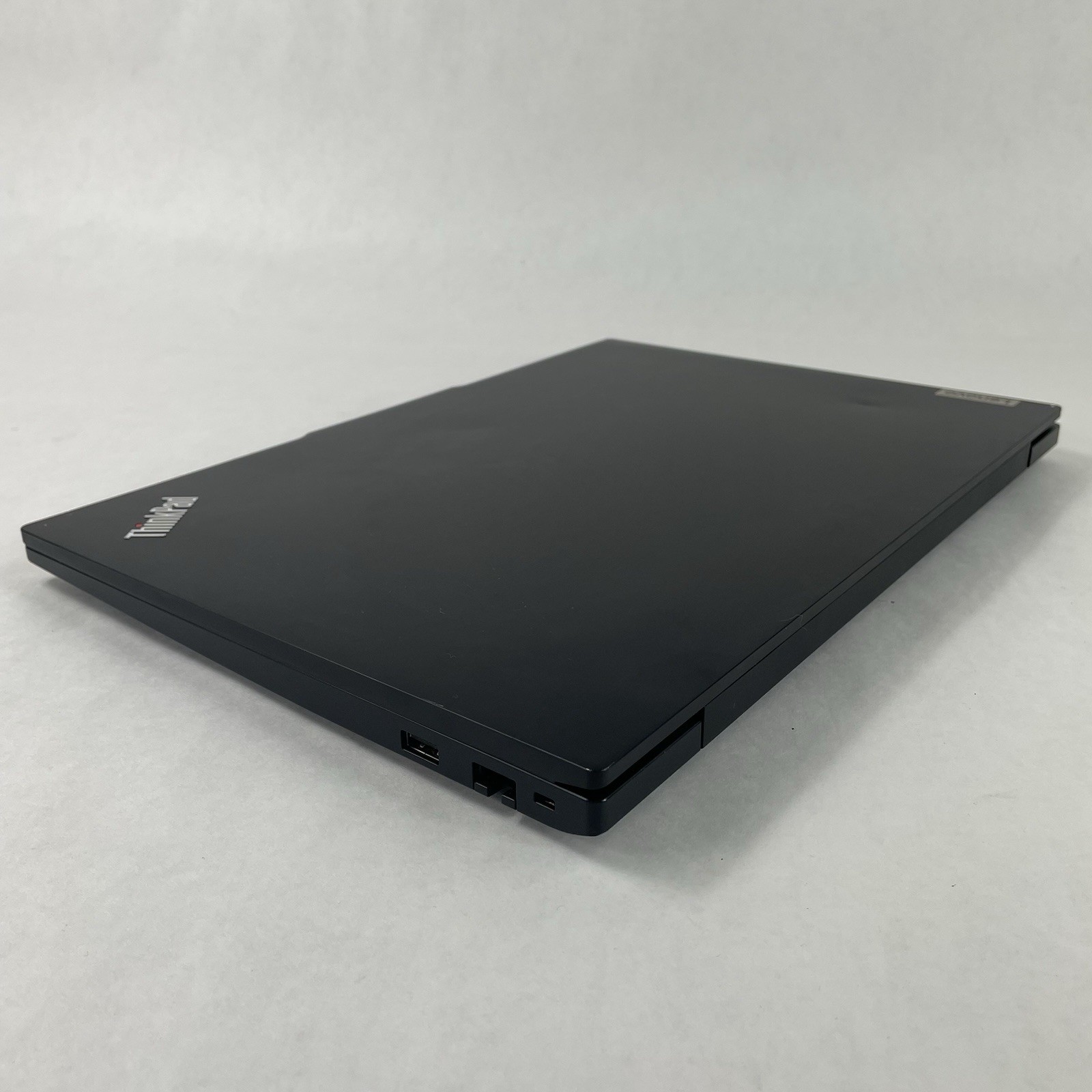 Lenovo ThinkPad E16 Gen 2 16″ Ryzen 7 7735U 2.70 GHz 16 GB RAM No SSD No OS READ