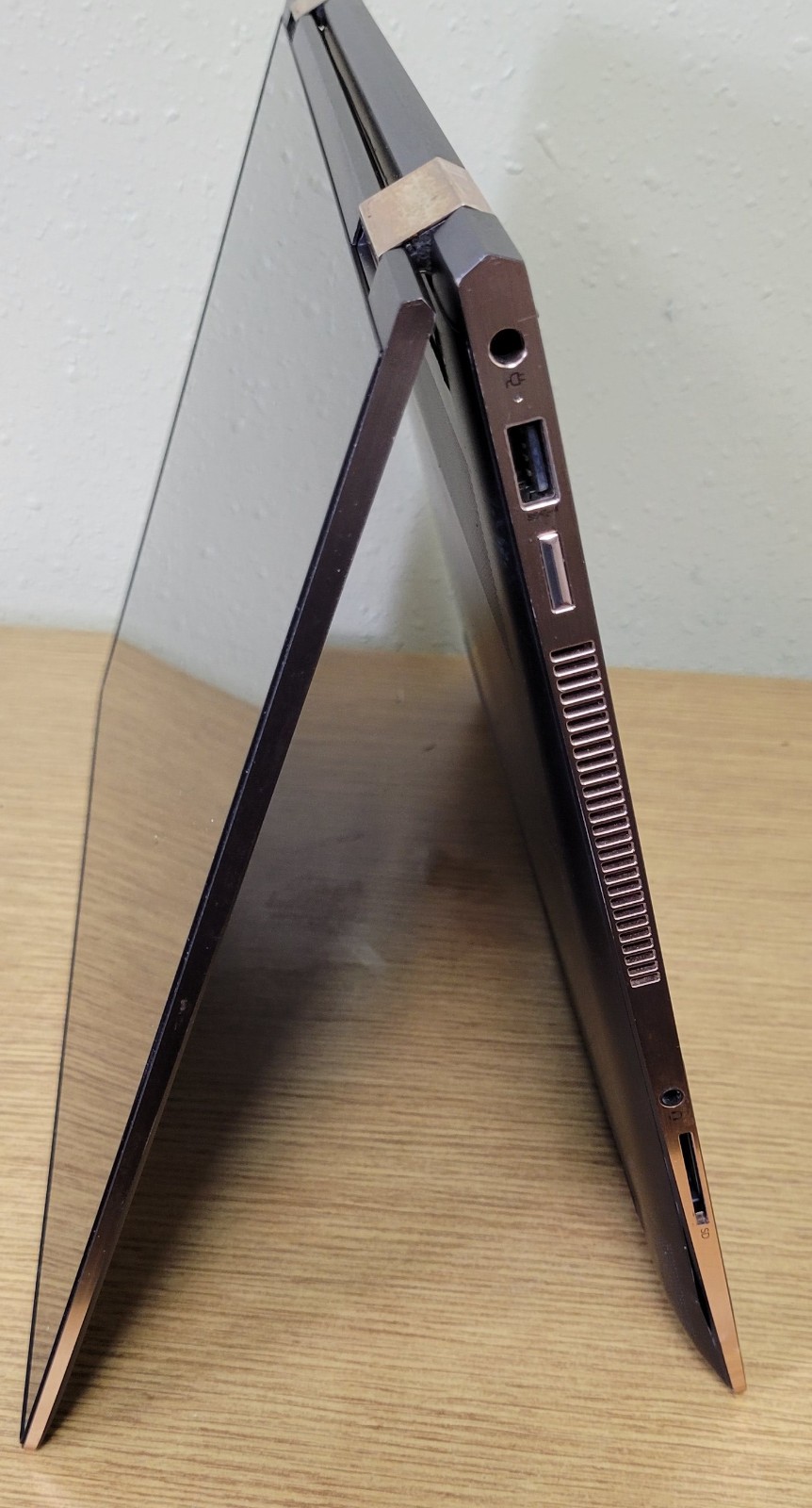(Lot of 2)HP Spectre X360 i7-8705G 3.10GHz 8GB 4k Radeon Vega M GL No OS/SSD/HDD
