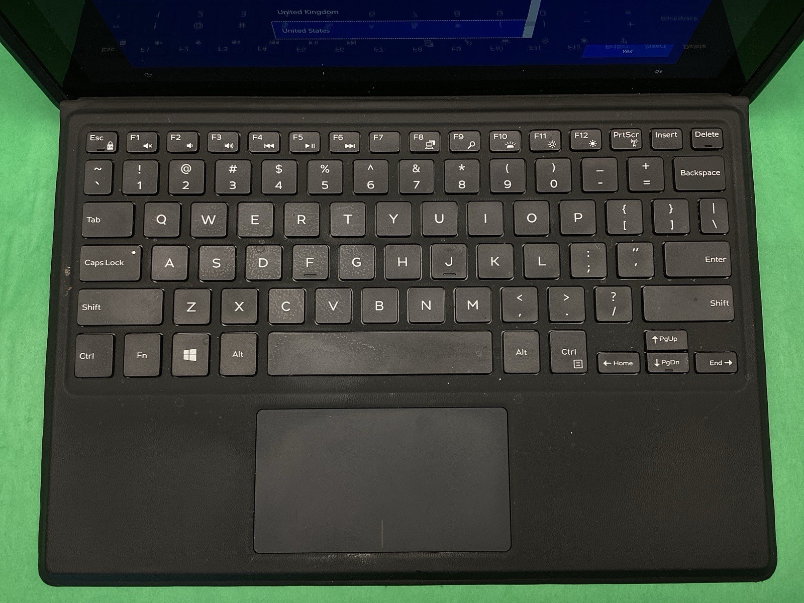 Dell Latitude 5285 2 in 1 Laptop i5-7300U 256GB 8GB & Targus Case – UNTESTED