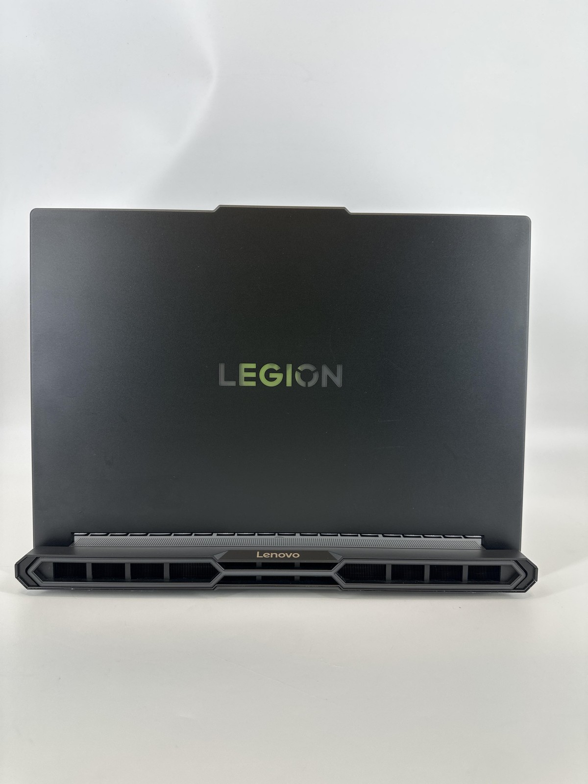 Lenovo Legion Pro 7i Gen 10 16 QHD+ 2.7GHz Ultra 9 275HX 64GB 1TB/1TB RTX 5080