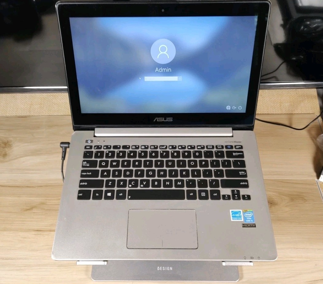 ASUS Q301L Intel Core i5-4200U 4GB RAM 500GB HDD Touchscreen Targus Case Stand ✅