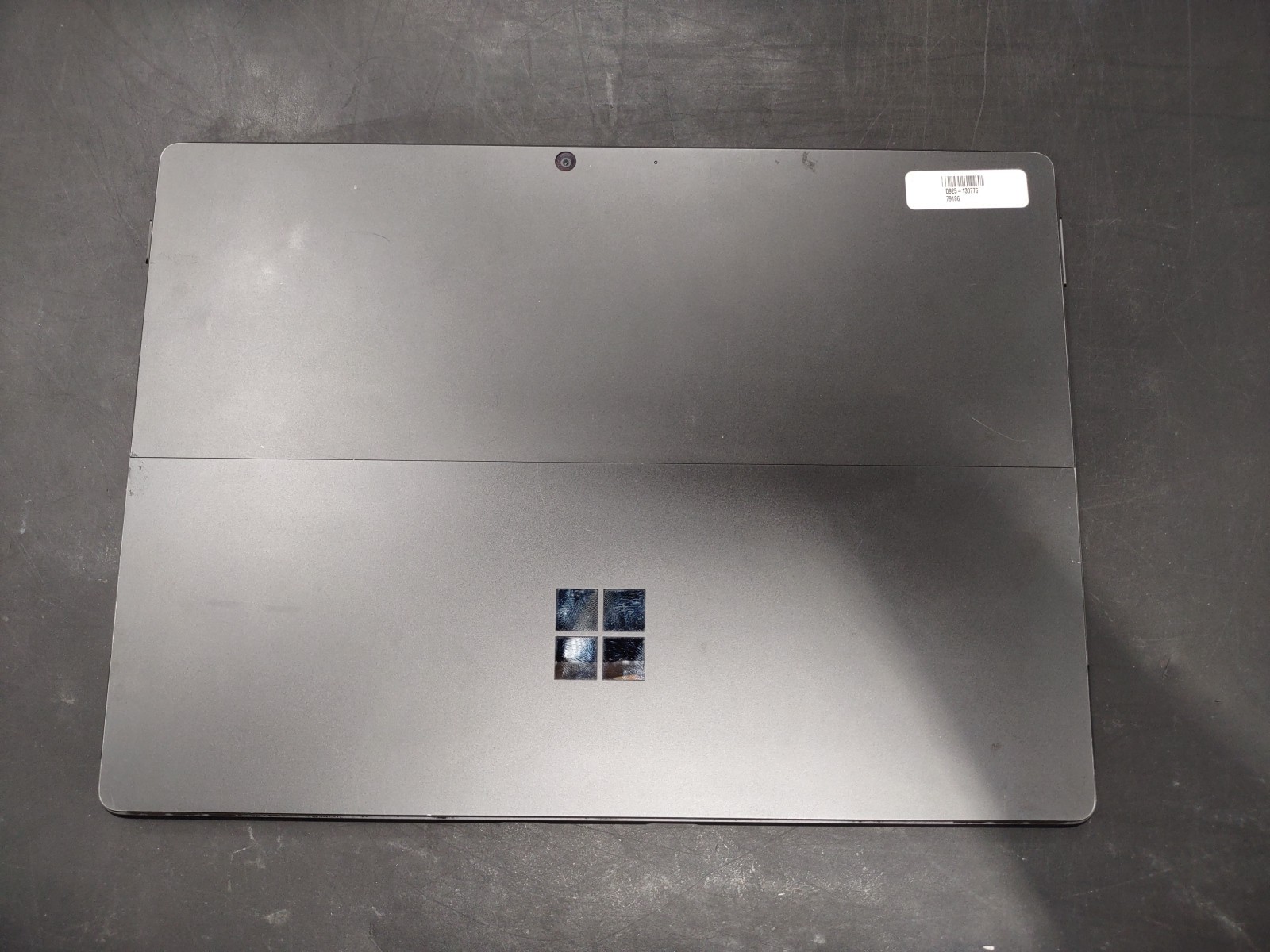 Microsoft Surface Pro 8 i7 1185G7 @ 3.00Ghz 16GB RAM 256GB NVME NO OS