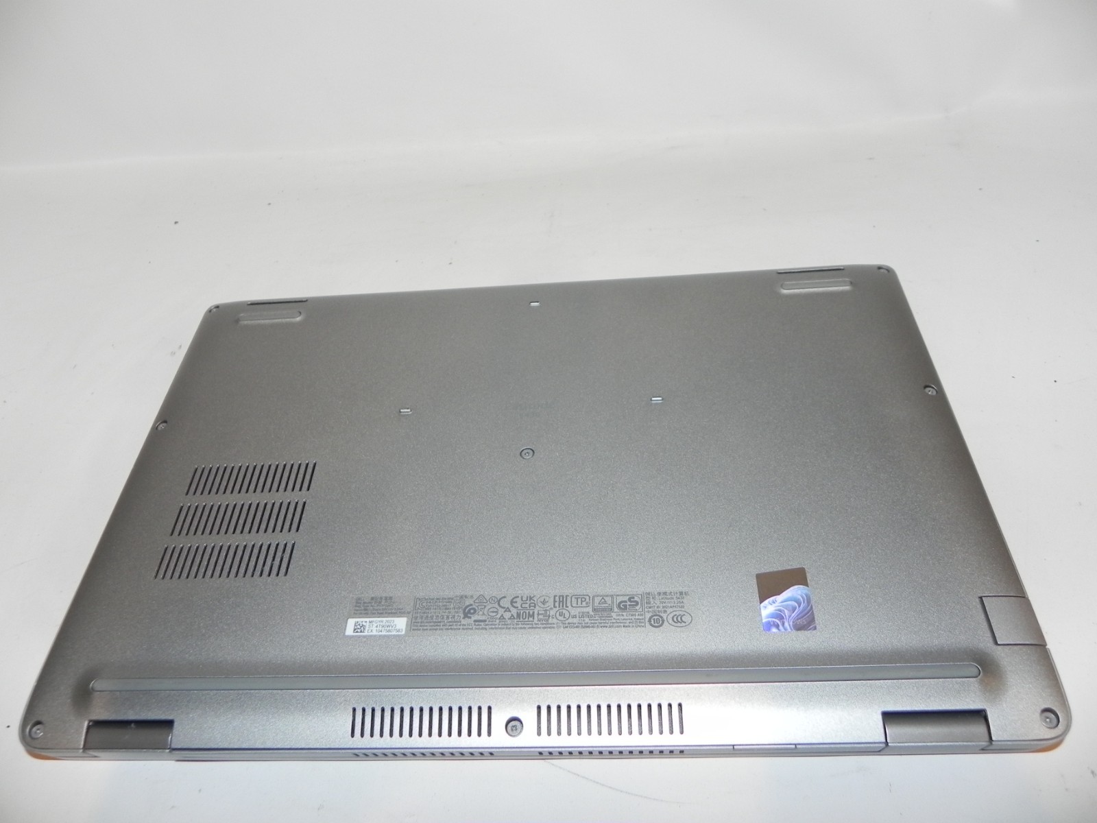Dell Latitude 5430 14″ Windows 11 Pro Intel i5-1235u 1.3GHz 16GB RAM 256SSD
