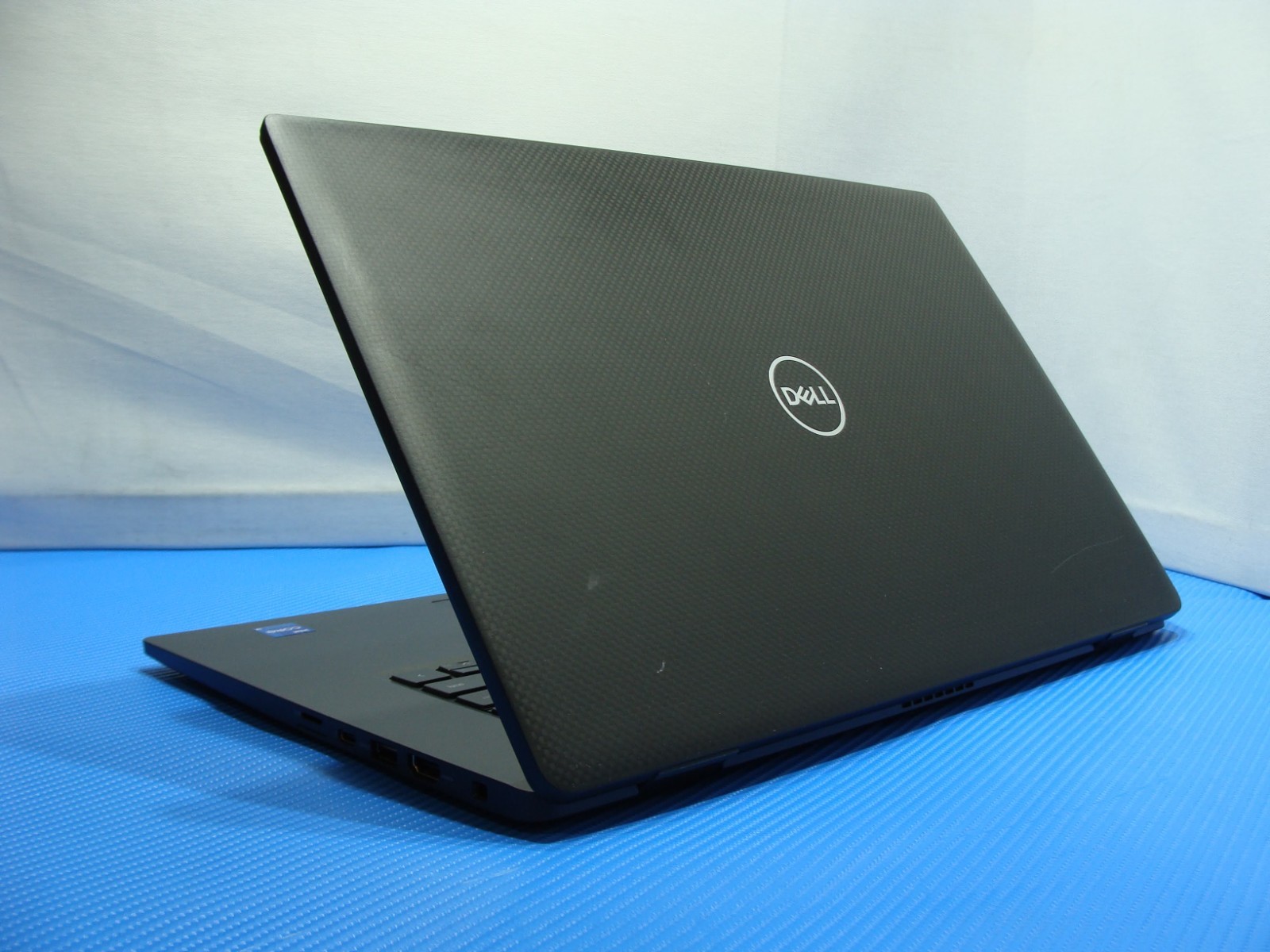 Dell Latitude 7520 15.6″UHD i7-1165G7 2.8GHz 16GB 512GB SSD +PowAd WRTY-10/2026