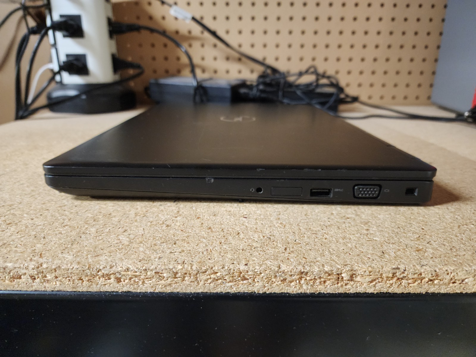 Dell Precision 3530 i5-8400H 2.5GHz No RAM/HDD/OS Quadro P600 GPU