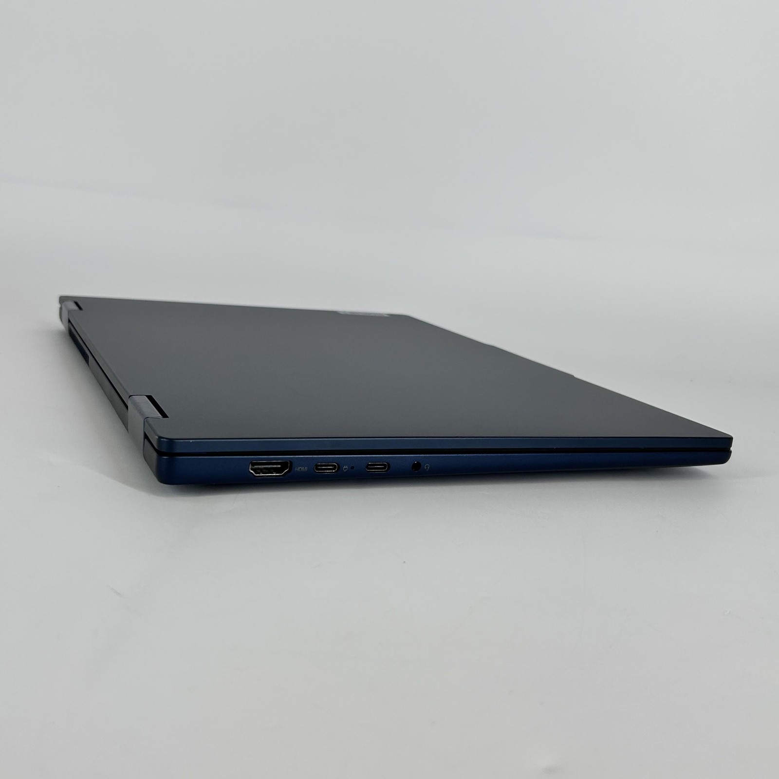Lenovo IdeaPad 5 (2-IN-1) 16 FHD+ TOUCH 1.8 GHz Intel Core 7 150U 16GB 1TB Good