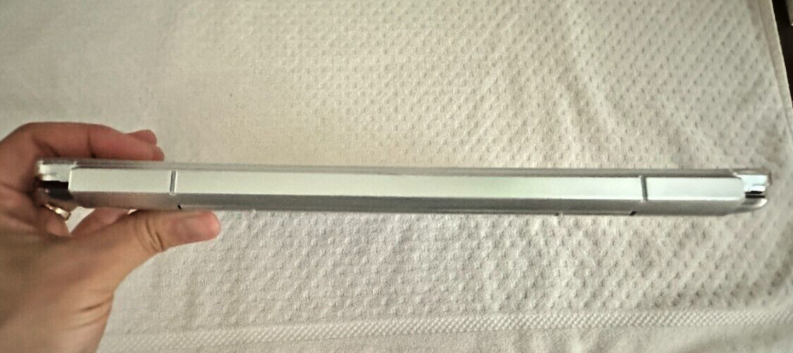 HP 2-in-1 12.3″ Touch-Screen Chromebook X2 12-F014DX- 4GB- 32GB–EXCELLENT