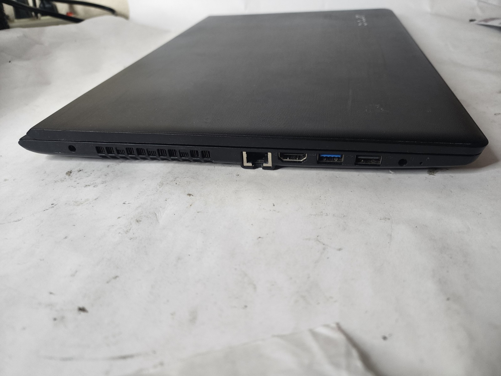 Lenovo IdeaPad 110‑15ISK 15.6″ HD i5-6200U 8GB RAM 1 TB HDD Win10 Home