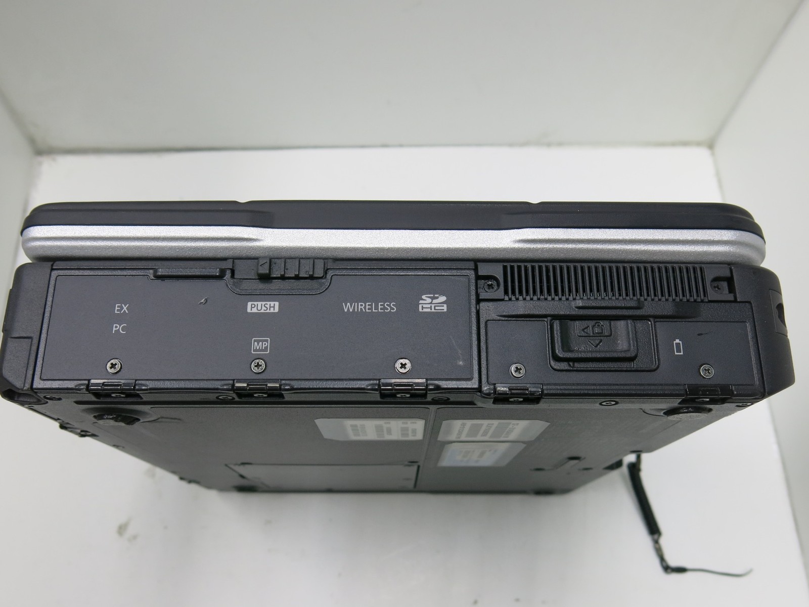 Panasonic Toughbook CF-31 MK1 | i5-520M 2.4GHz 4GB | Touch | Powers ON |