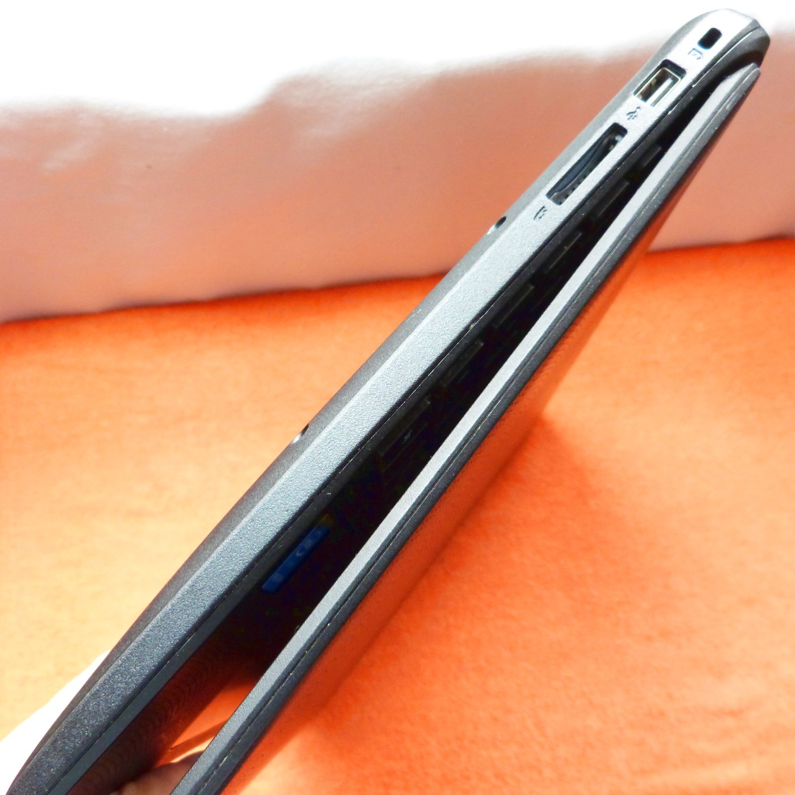 FAULTY Acer ES1 531 UltraBook 15 inch l SSD l 8 GB RAM HOBBYIST