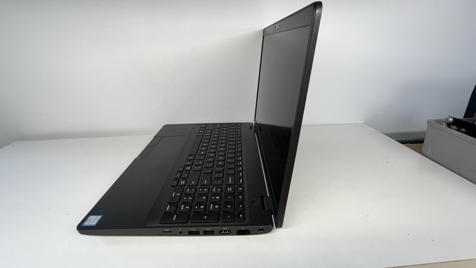 Dell Precision 3541 15.6 FHD i7-9850H 32GB 512GB Quadro P620 – Windows 11 Pro