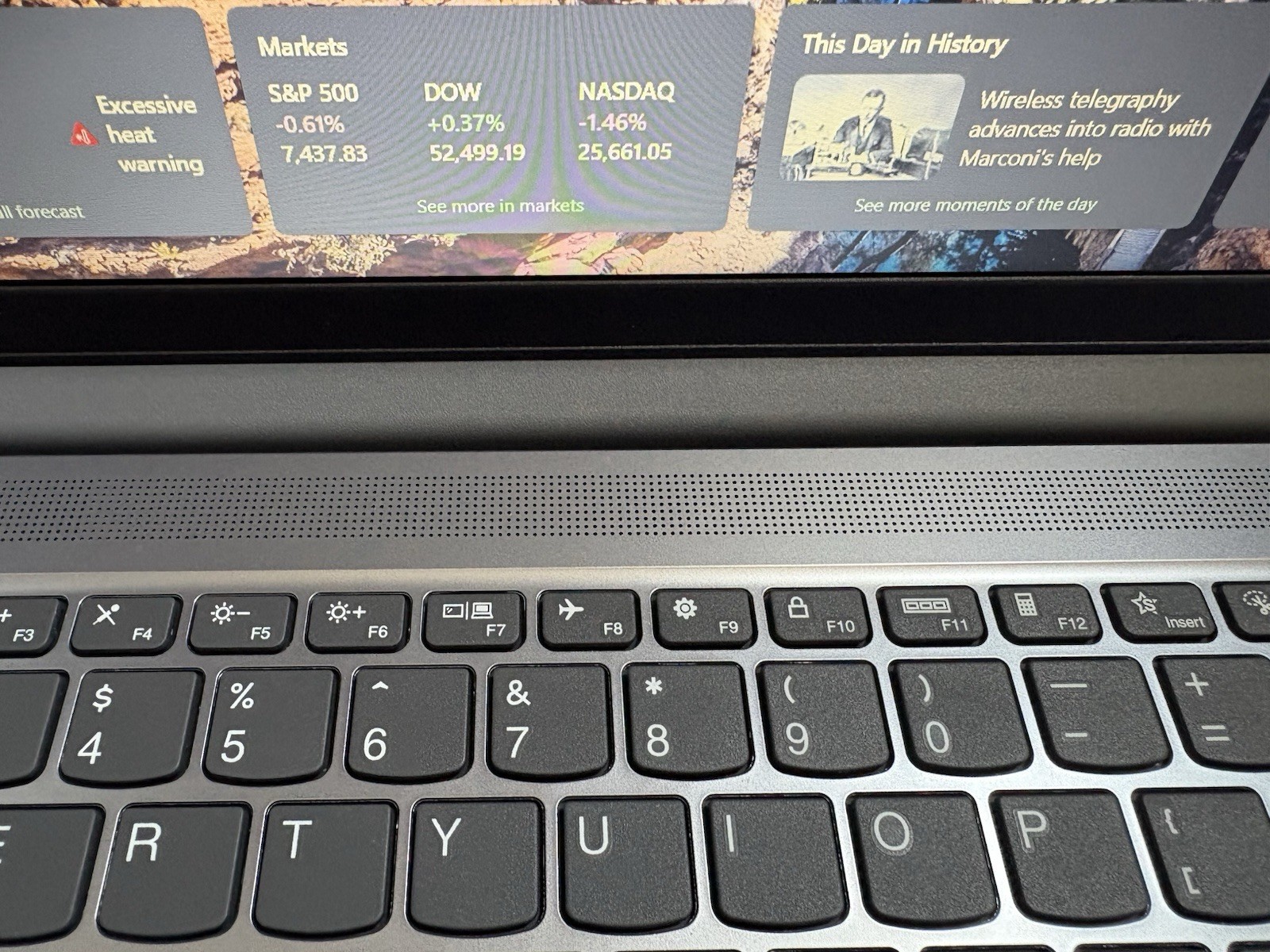 Lenovo IdeaPad Slim 3i 15.6in Intel Core i3 Windows Gray | Comes with Charger
