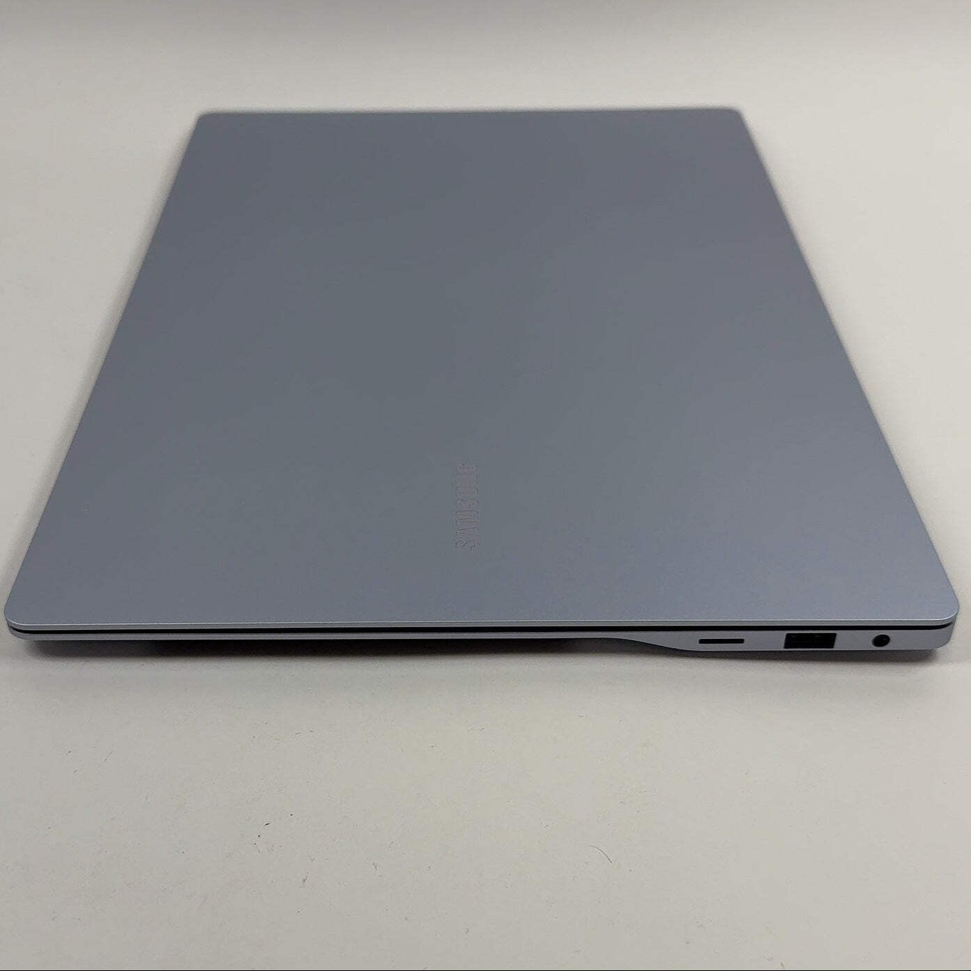 Samsung Galaxy Book4 Edge NP960XMA 16″ Snapdragon X Elite 16GB RAM 512GB SSD