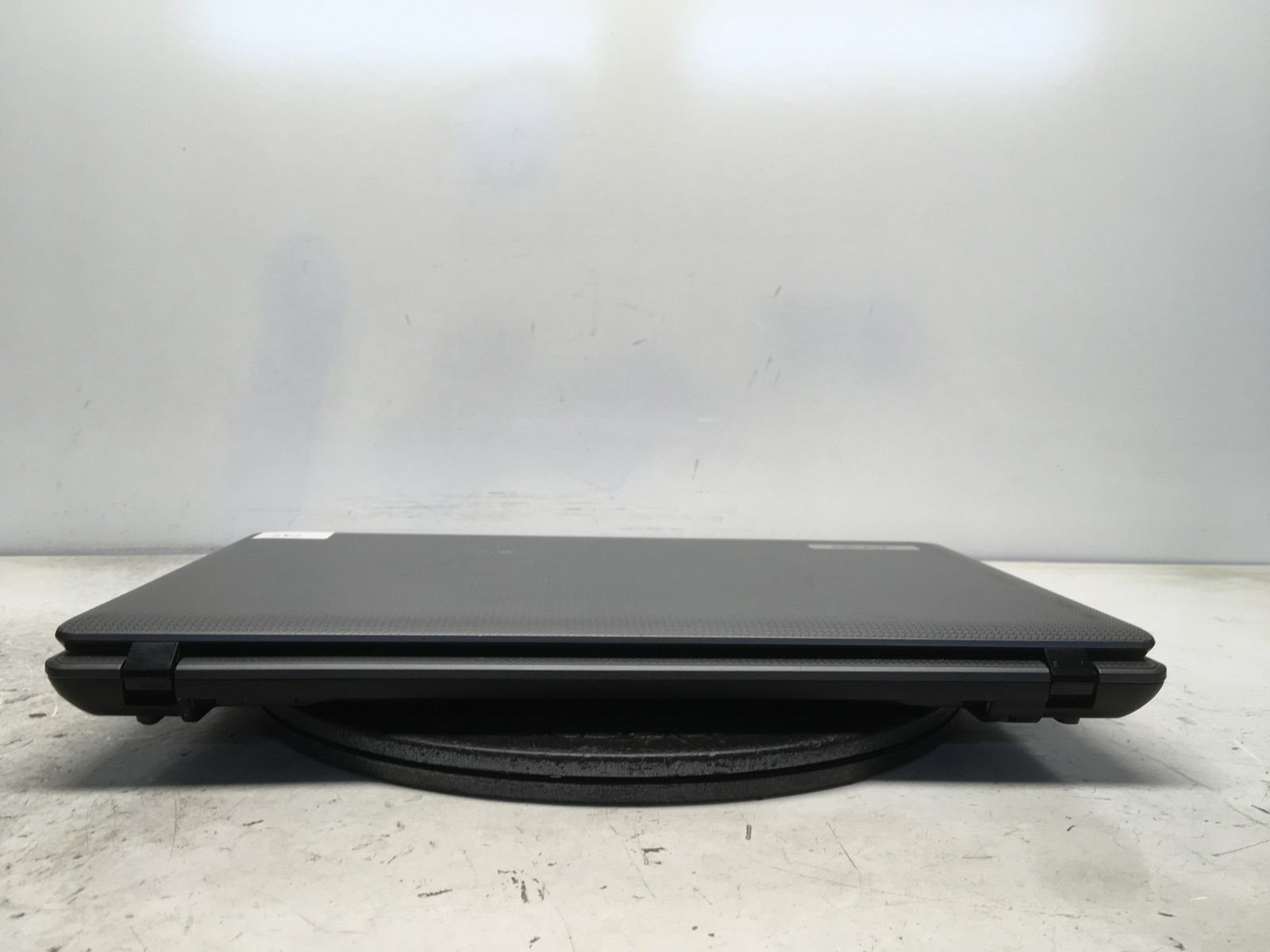 Acer Aspire 5733Z Intel Pentium P6200 2.13GHz 4 GB NO HDD No Batt
