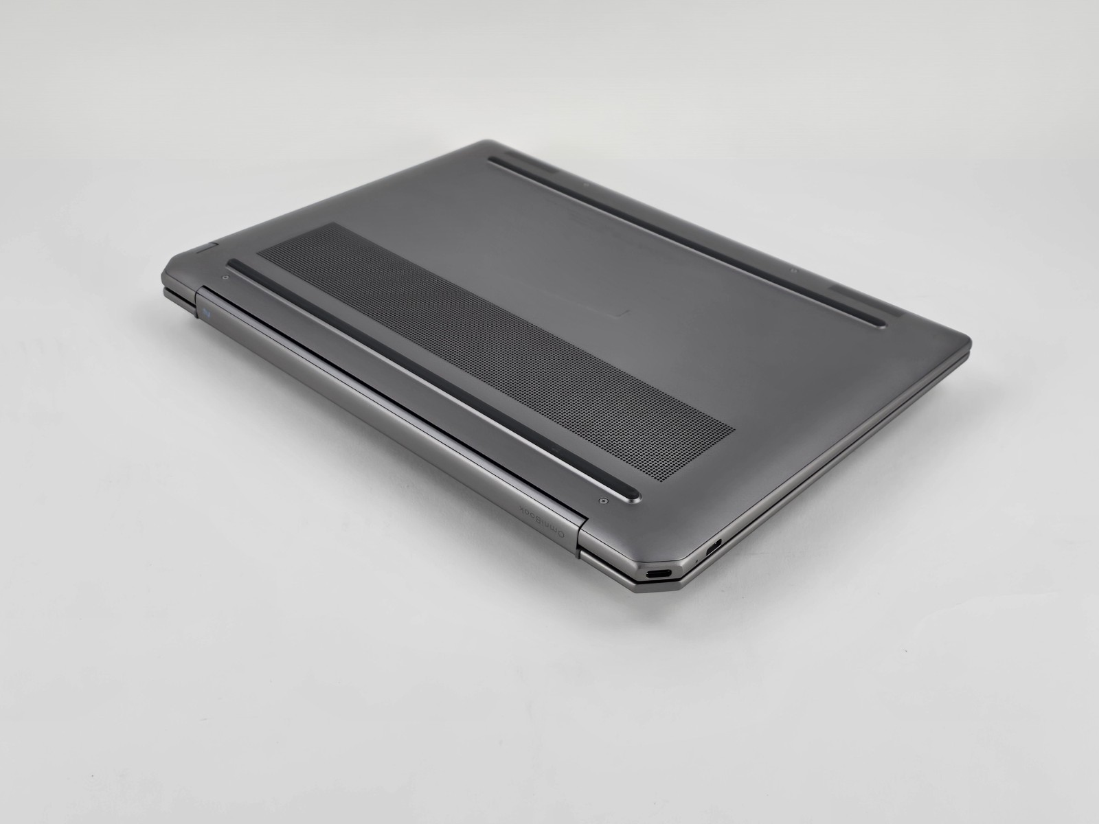 HP OmniBook Ultra 14″ 2.2K Touch, AMD Ryzen AI 9 365, 32GB RAM, 1TB SSD – Good