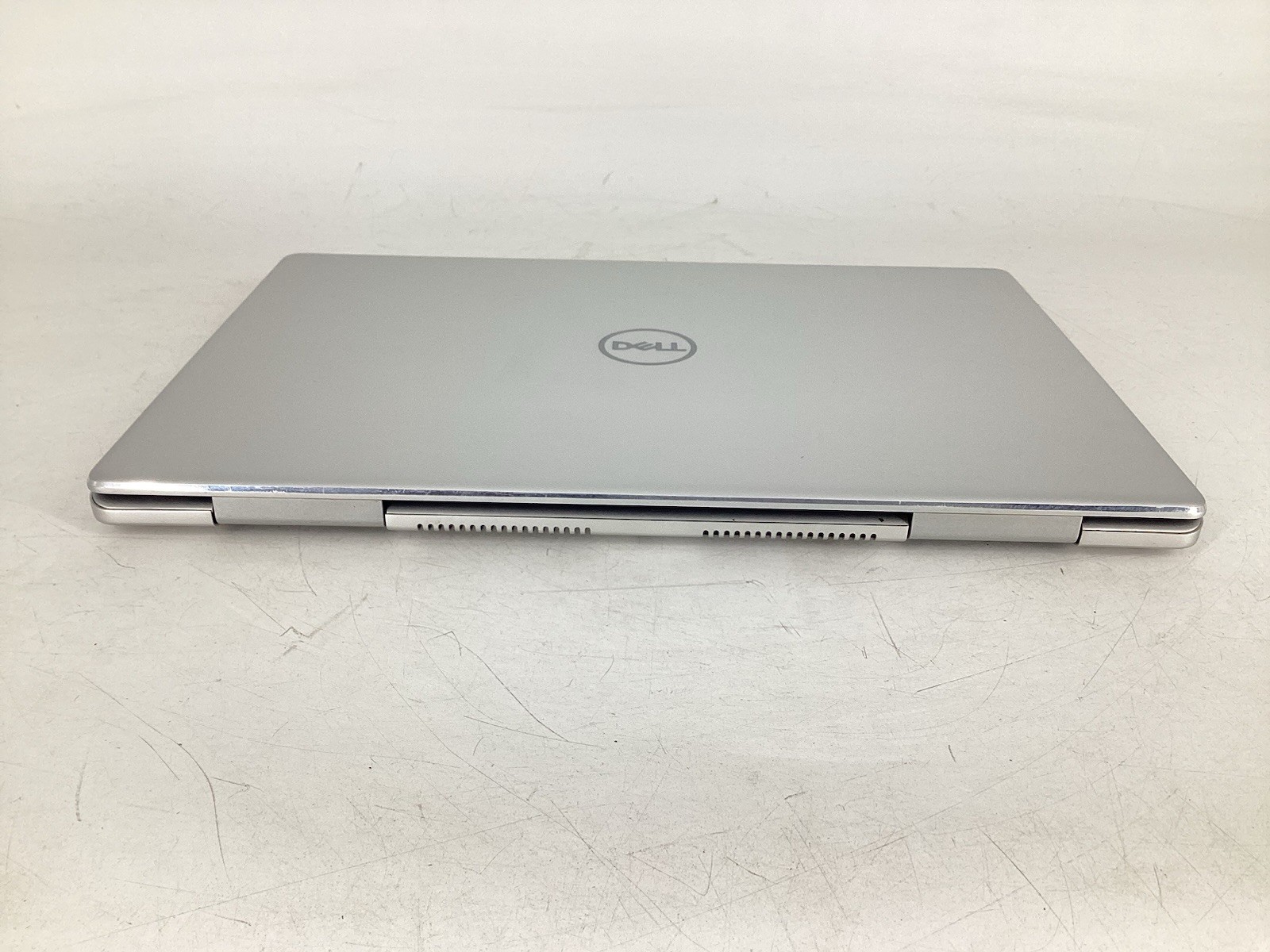 Dell Inspiron 7580 15.6″ FHD i7-8565U 1.80GHz 8GB No SSD NVIDIA MX150 No OS/BATT