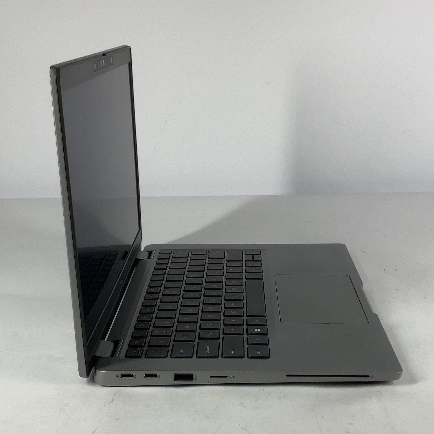 Dell Latitude 5320 13.3″ i5-1145G7 2.6GHz 16GB RAM 750GB SSD NO CHARGER