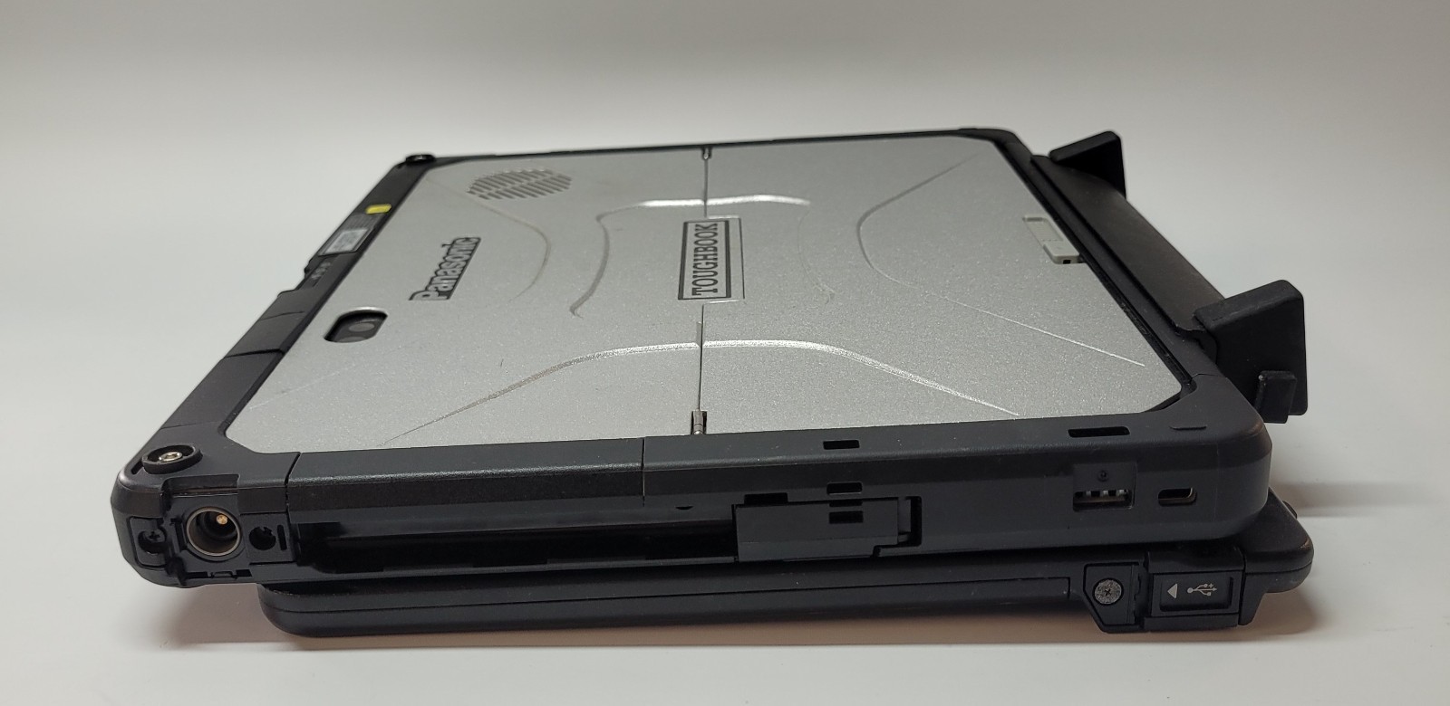 Panasonic Toughbook CF-33 MK2 (480GB SSD 16GB RAM Core i5-10310U)