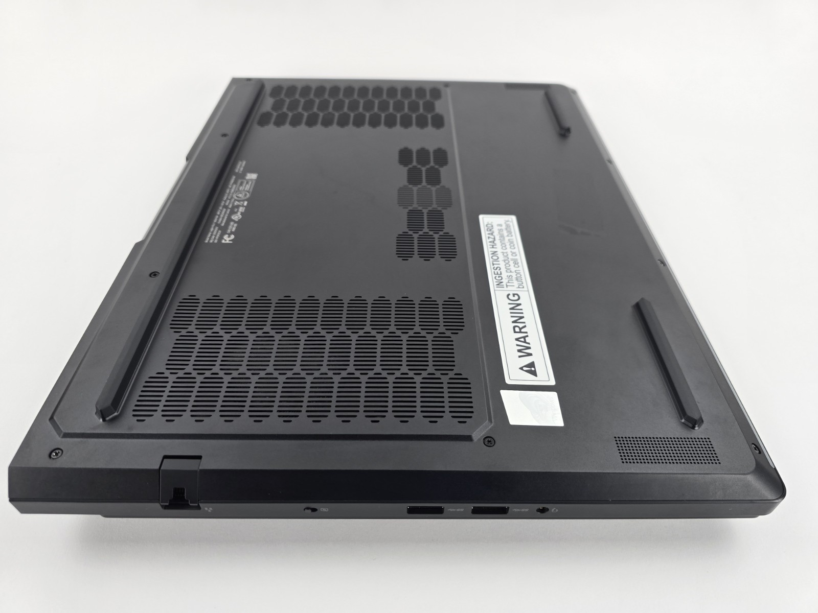 Lenovo Legion Pro 7i 16IAX10H 16″ 2.5K OLED Ultra 9 275HX 32GB 1TB RTX 5080 Good