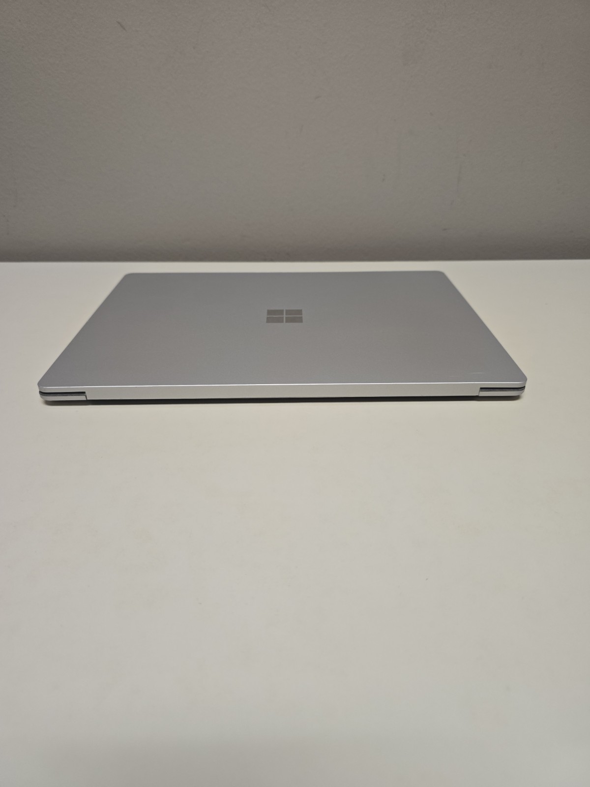 Read! Microsoft Surface Laptop 4 | Ryzen 5 8GB RAM 256GB NVMe SSD | Windows 11