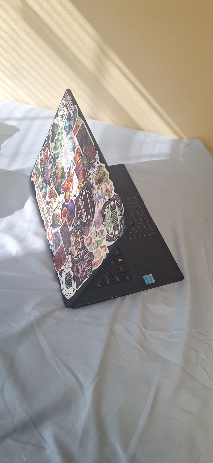 ASUS Vivobook Laptop E410K, Extremely Good Condition, with Original Charger