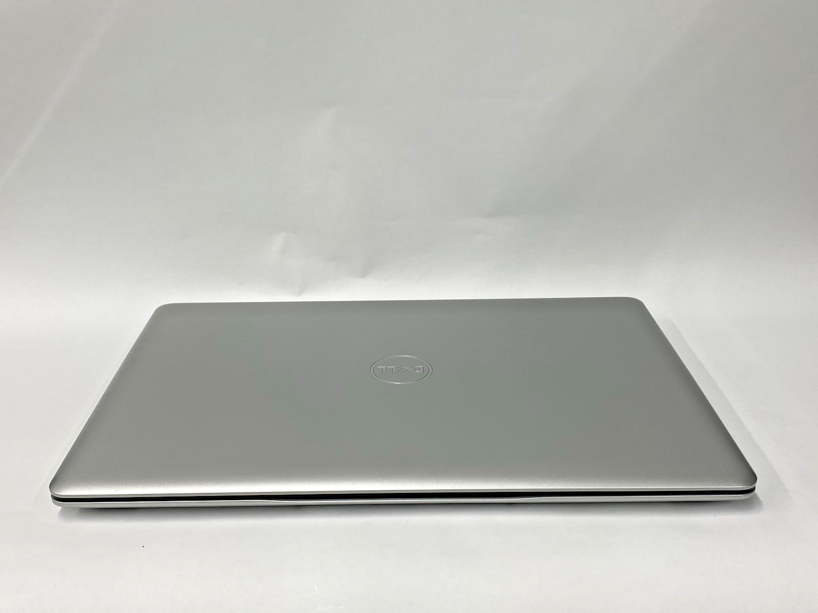 Dell Inspiron P35E – Grade B – FHD – i7-1065G7 – 16GB – 256SSD – W10P