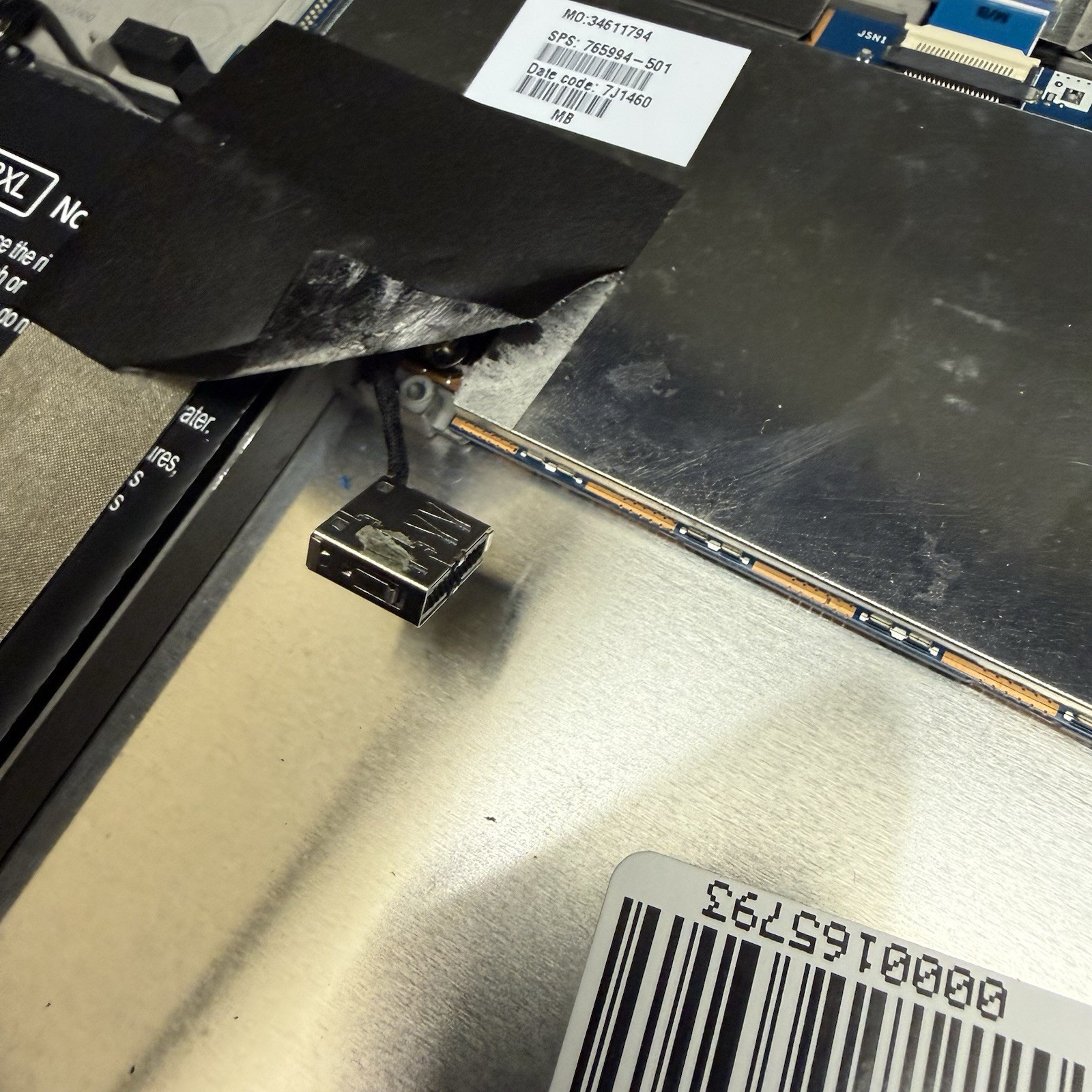 HP Split Tablet Laptop Intel Core i3 NO HDD – As Is – Parts Or Repair – No Power