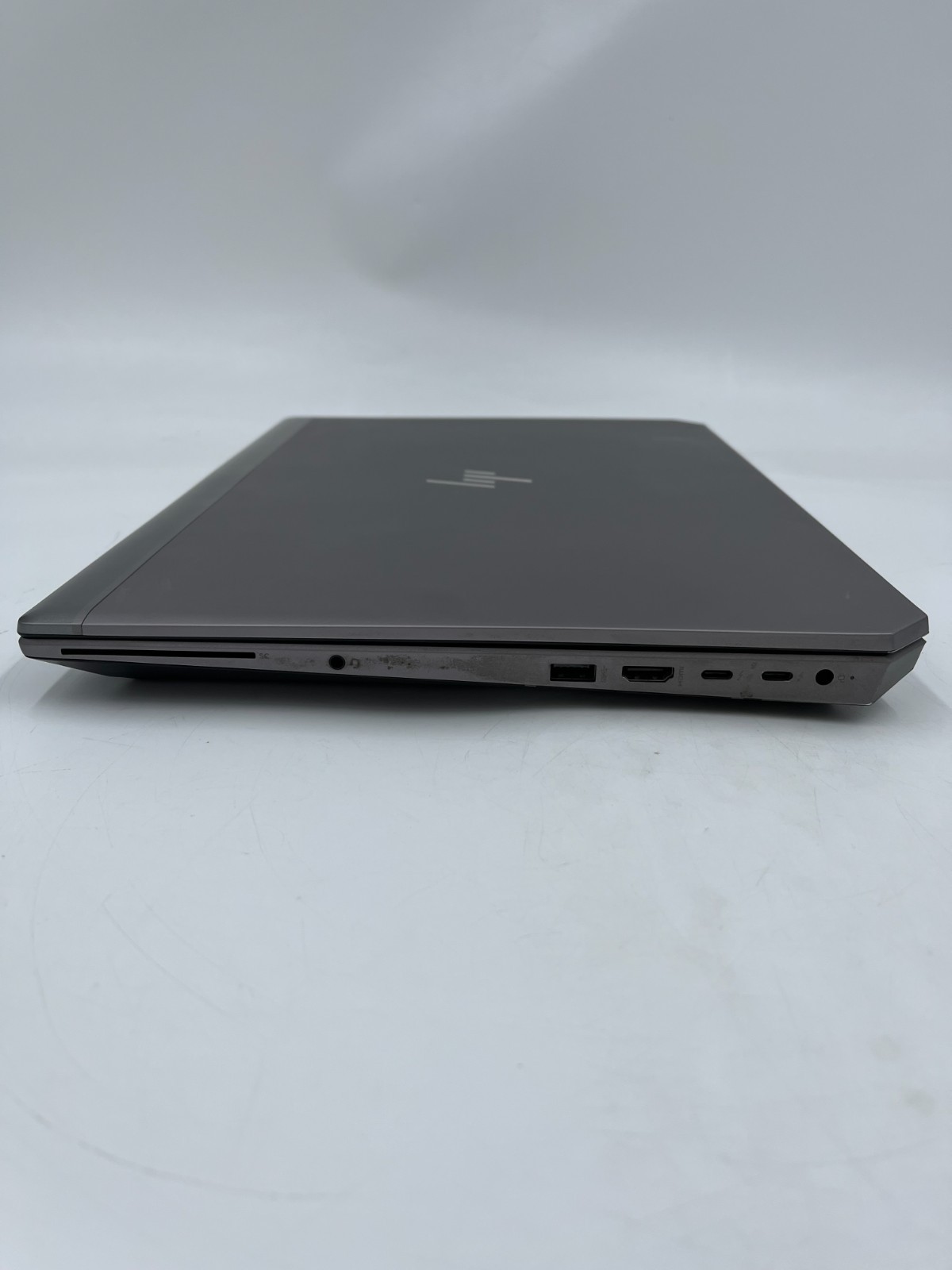 HP zBook 15 G5 i7-8750H 2.20GHz 16GB Ram 256GB SSD Win 11 Pro P1000