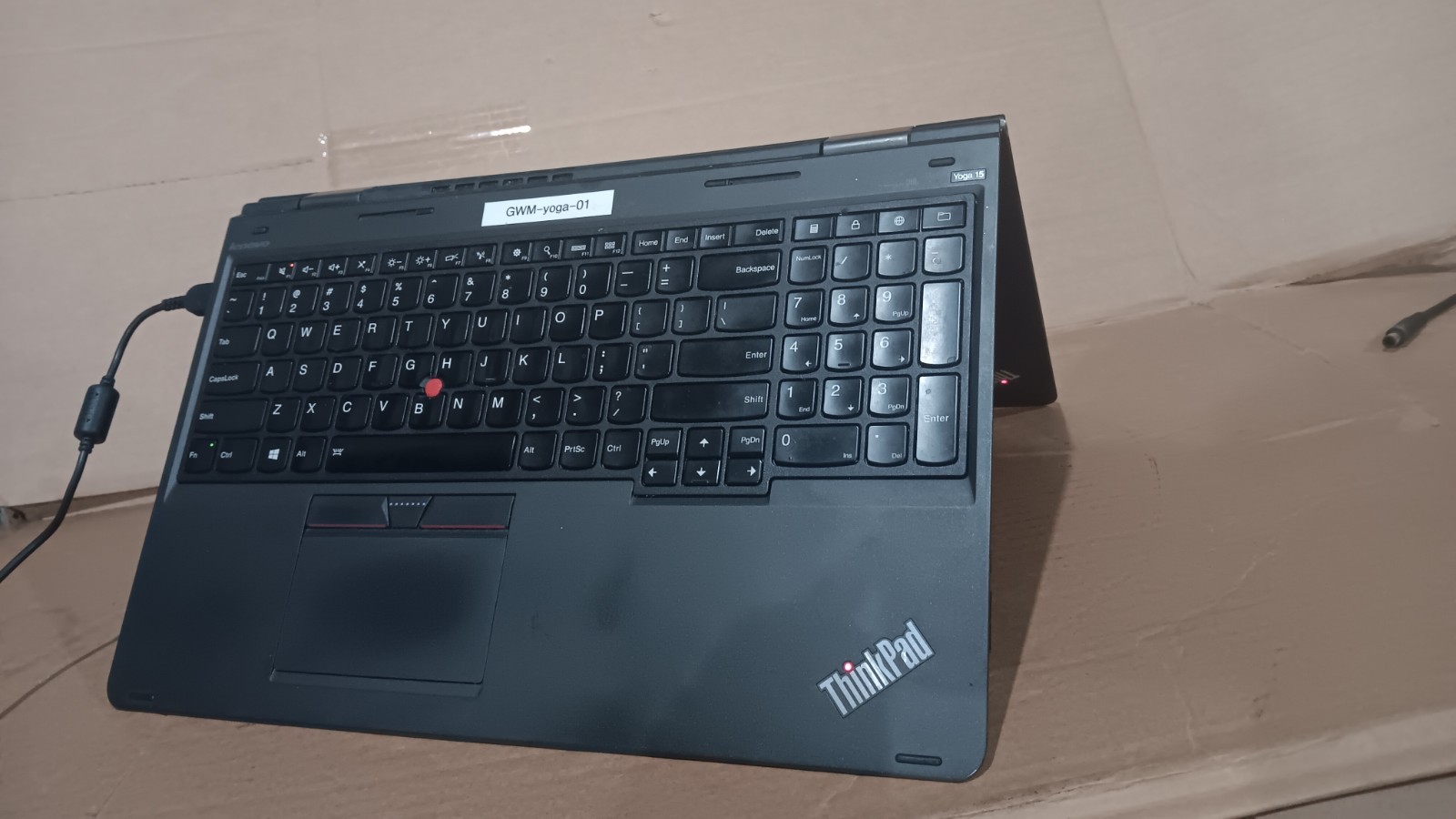 Lenovo ThinkPad Yoga 15 Core i5-5200 @ 2.2 GHz 15.6 convertible LCD screen 20DQ