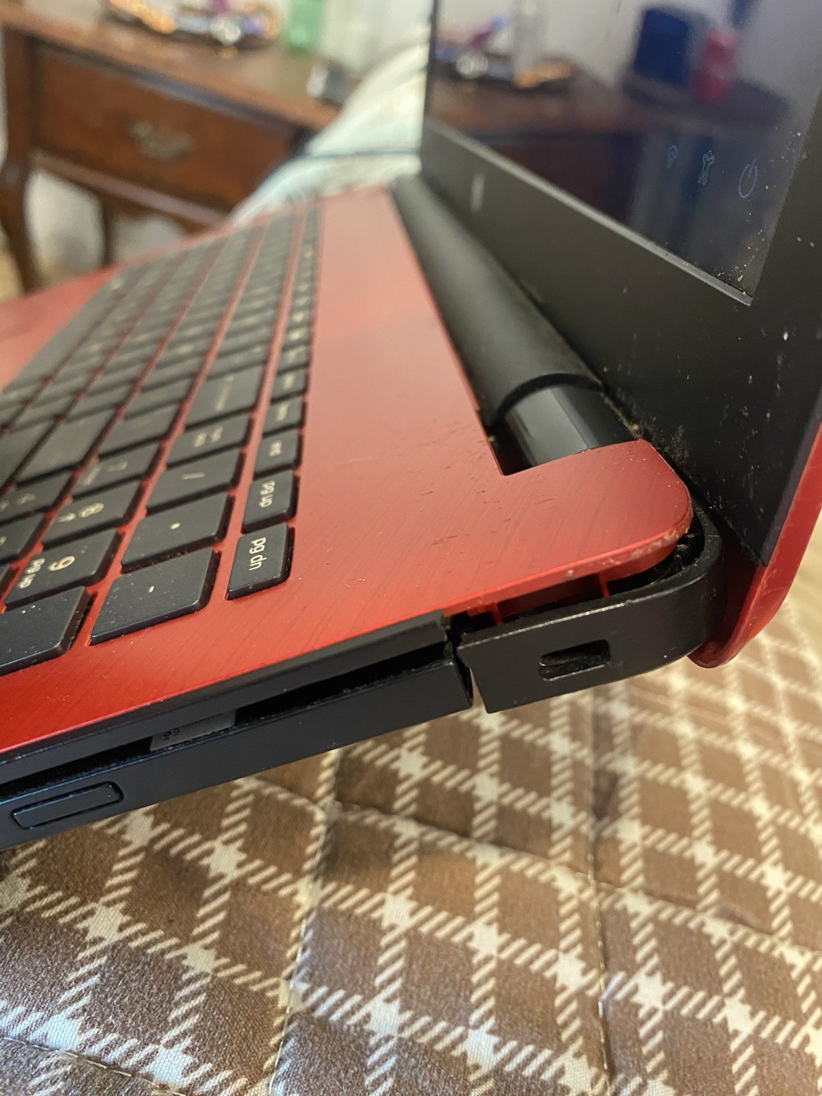 HP Notebook Laptop 3168NGW Model – Works- Turns On- Loads And Loads- For Parts